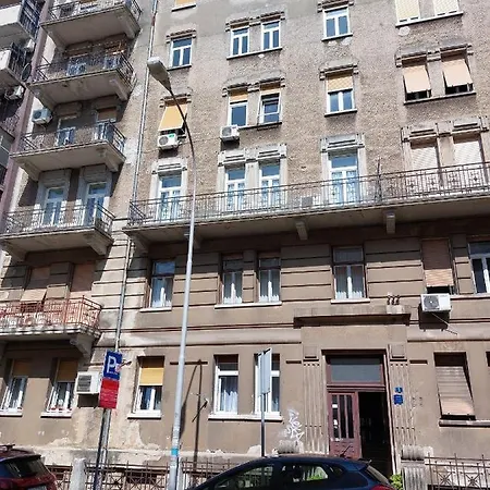 Lorenzo Apartman *